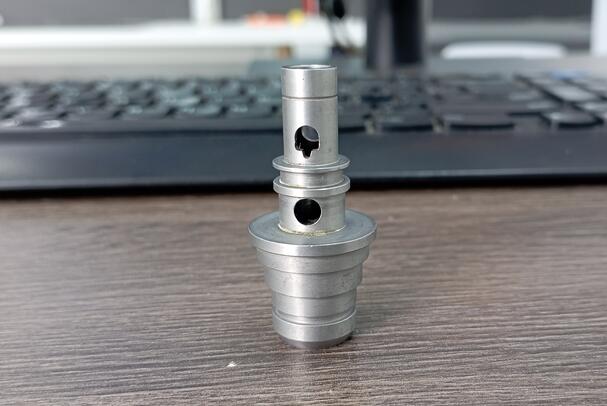 交叉孔毛刺應控制在多大范圍內(nèi)比較合理？以及磨粒流用于交叉孔去毛刺！