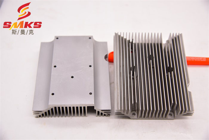  磨粒流<a href='http://www.lifemessy.com' target='_blank'><u>微孔拋光機</u></a>