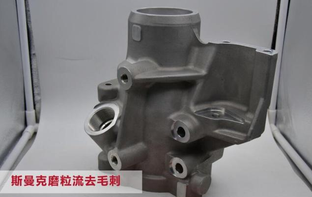 閥體<a href='http://www.lifemessy.com' target='_blank'><u>交叉孔去毛刺</u></a>，是令人十分苦惱的事情。一來閥體交叉孔多，二來交叉孔毛刺不像表面毛刺那樣容易接觸，所以，如果用人工對(duì)閥體<a href='http://www.lifemessy.com' target='_blank'><u>交叉孔去毛刺</u></a>，十分緩慢。