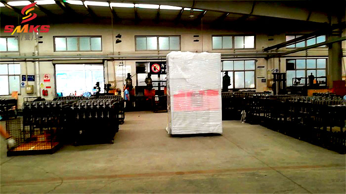 閥塊<a href='http://www.lifemessy.com' target='_blank'><u>交叉孔去毛刺</u></a>_蘇州斯曼克磨粒流設(shè)備有限公司